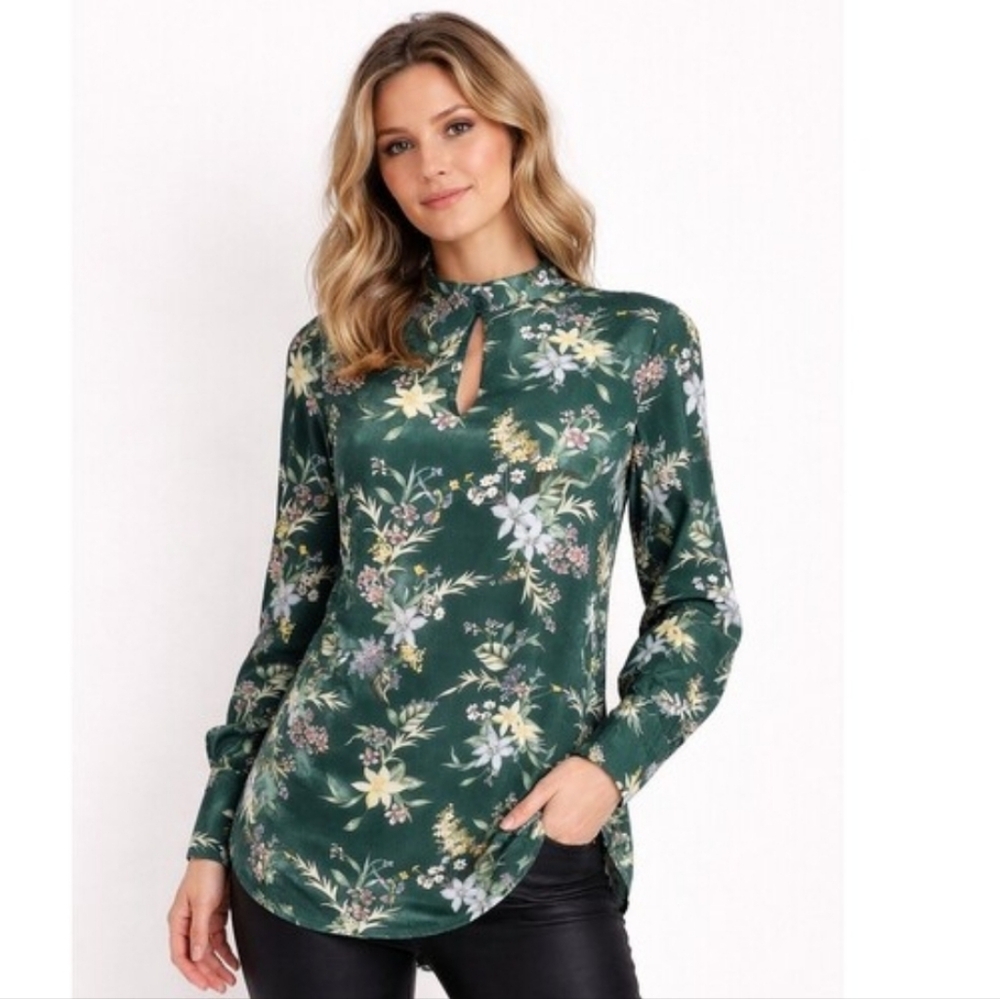Oasis Green Floral Blouse